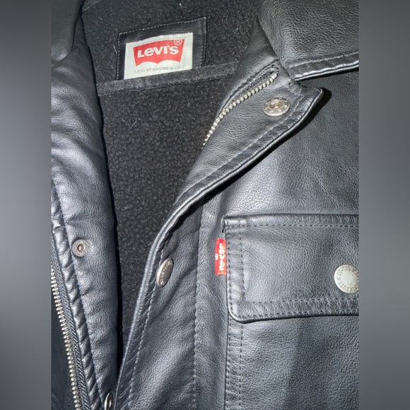 Levis Faux Black Leather Sherpa Lined Trucker Jacket Men’s Small -Levi Red Label - Picture 10 of 16
